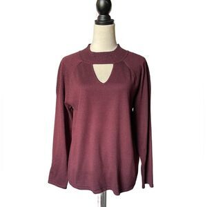 Cable & Gauge Plum Purple Pullover Sweater w/Cut Out & Beaded Top (Size: Large)